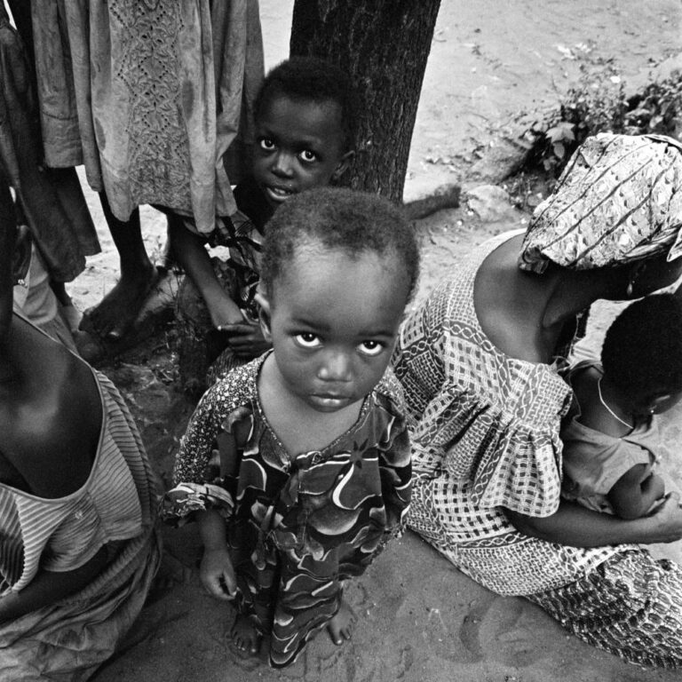 Biafra_refugee_camp